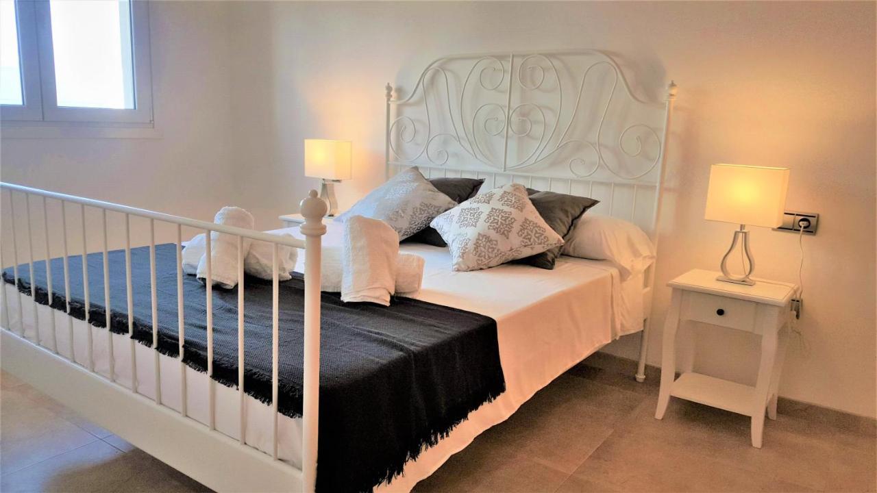 5 Bedrooms Private House 300M From Beach Рокетас-де-Мар Экстерьер фото